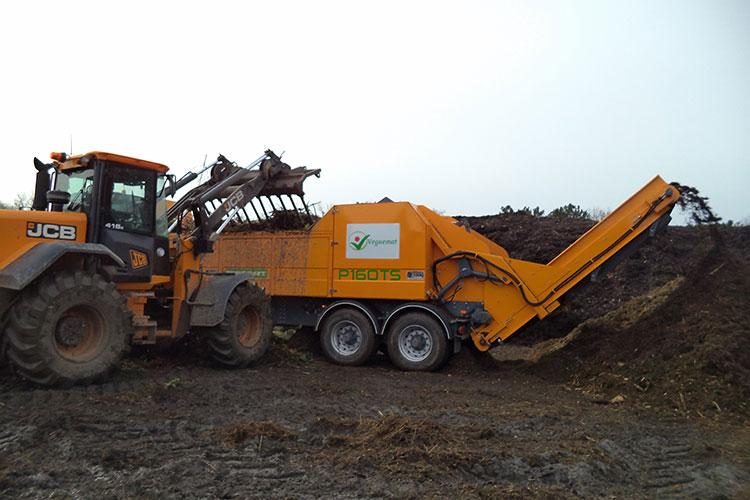 VEGUEMAT - Compostage & recyclage - Broyeur agricole à déchets verts - MENART P160 TS